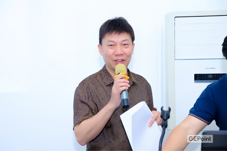 入戶門合頁 行業(yè)研討會(huì)專家